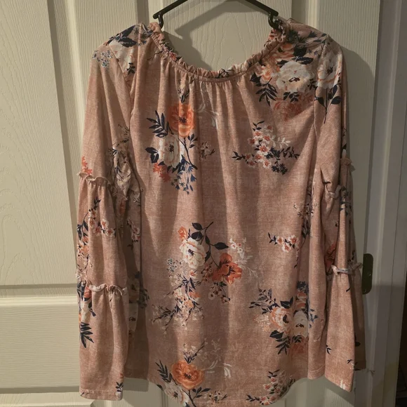 Absolutely Famous Pink Floral Bell Sleeve Blouse Size L - Picture 2 of 6